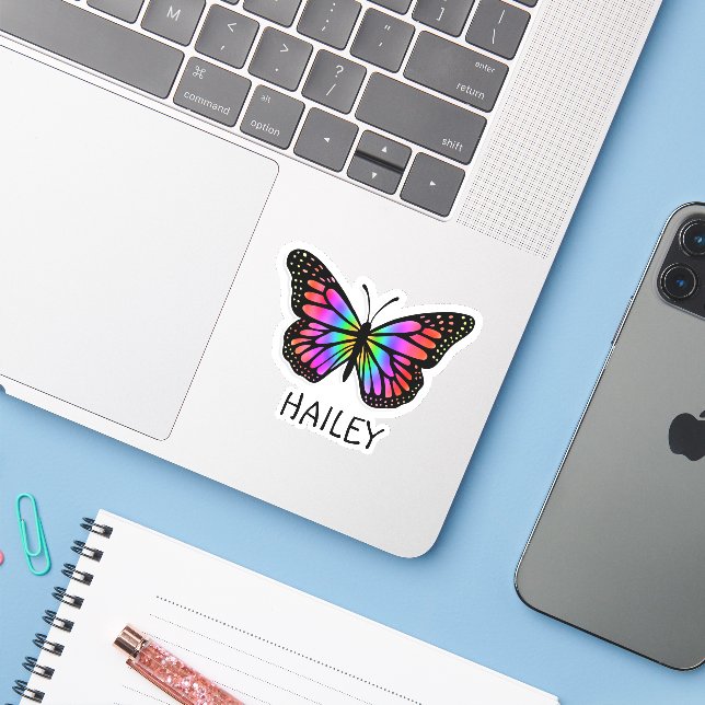 Farbenfrohe Regenbogenschmetterlinge und Name Pers Aufkleber (Laptop mit iPhone)