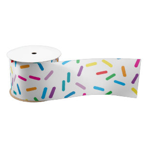 Farbenfrohe Regenbogensprinklen Muster Satinband