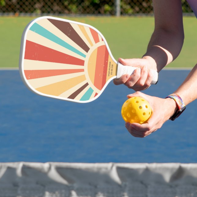 Farbenfrohe Retro-Sonne löst benutzerdefinierten T Pickleball Schläger (InSitu)