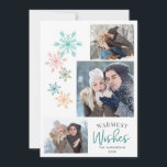 Farbenfrohe Schneeflocken Foto Aquamarine warme Wü Feiertagskarte<br><div class="desc">Diese skurrile 3 Foto Weihnachtskarte bietet moderne Schneeflocken in dunklen aquamarinen,  hellen aquamarinen,  orangen,  dunkelolivgrün und rosa. Der Gruß "Warmest Wishings" erscheint in einer Kombination aus geschwungenen und handgeschriebenen Texten. Personalisieren Sie mit Ihren Fotos,  Name und Jahr Ihrer Familie.</div>
