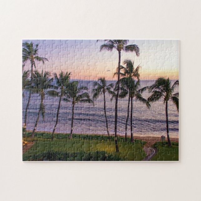 Farbenfrohe schöne Beach Resort Green Palm Trees (Horizontal)