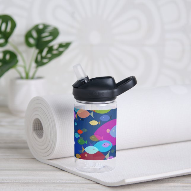 Farbenfrohe Schwimmfische Abstraktes Muster Blau Trinkflasche (Yoga)