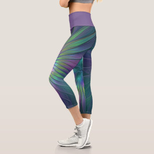 Farbenfrohe Shiny Fantasy Blume Abstraktes Fraktal Capri Leggings