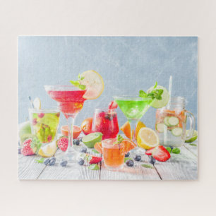 Farbenfrohe Sommercocktails und Cocktails