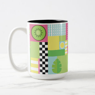 Farbenfrohe sommerliche Fruchtmosaik, lustige Wass Zweifarbige Tasse