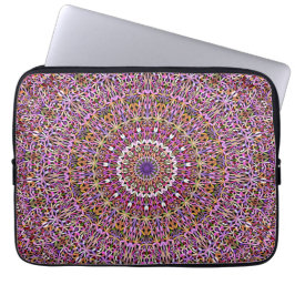 Farbenfrohe spirituelle Gartenanlage Mandala Laptopschutzhülle