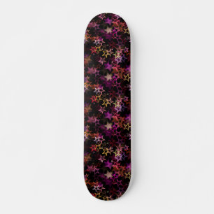 Farbenfrohe Sterne tanzen whimsisisch Skateboard