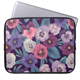 Farbenfrohe Stiefmütterchen auf tiefviolett Laptopschutzhülle