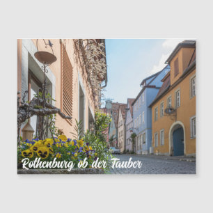 Farbenfrohe Straße in Rothenburg ob der Tauber Magnetkarte