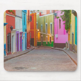 Farbenfrohe Straßenszene Mousepad