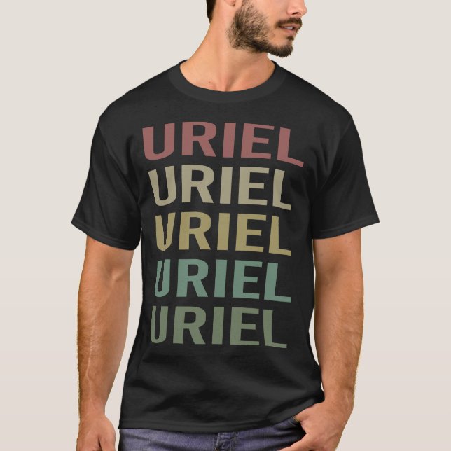 Farbenfrohe Textkunst - Name des Uriel T-Shirt (Vorderseite)