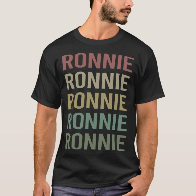 Farbenfrohe Textkunst - Name Ronnie T-Shirt (Vorderseite)