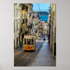 Farbenfrohe traditionelle Straßenbahn Lissabon Por Poster