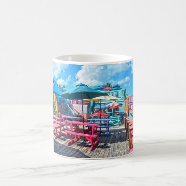 Farbenfrohe tropische Bahamas-Bar und Grill-Poster Kaffeetasse (Mittel)