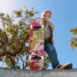Farbenfrohe tropische Blume Giro Floral Individuel Skateboard<br><div class="desc">Farbenfrohe tropische Blume Girly Floral Individuelle Name Skateboard zeigt Ihren personalisierten Namen in der modernen Typografie auf einem Hintergrund fett und farbenfroh Blätter und Blume in rot, lila, grün, orange und weiß. Personalisieren Sie diese, indem Sie den Text in dem dafür vorgesehenen Textfeld bearbeiten. Geben Sie Ihrem Lieblingskateboarder zu Weihnachten,...</div>