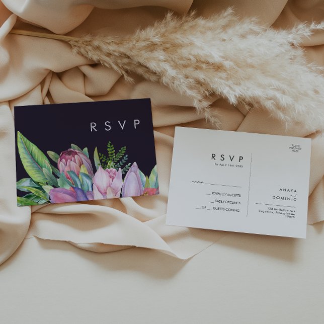 Farbenfrohe tropische Flora | Lila Hochzeit RSVP Postkarte (Von Creator hochgeladen)