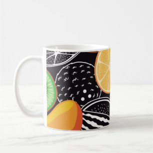 Farbenfrohe tropische Früchte, schwarzer Hintergru Kaffeetasse
