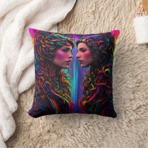 Farbenfrohe Twin Portraits mit Curly Hair Design Kissen