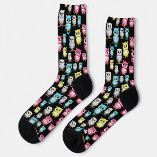 Farbenfrohe Vögel Schwarzes Hintergrundmuster Socken