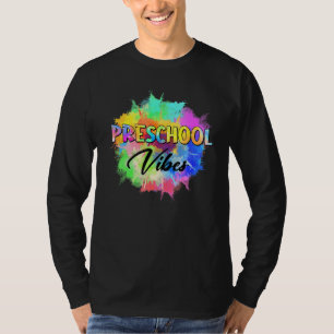 Farbenfrohe Vorschullehrerin besucht Lehrerin zurü T-Shirt