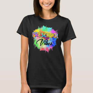 Farbenfrohe Vorschullehrerin besucht Lehrerin zurü T-Shirt