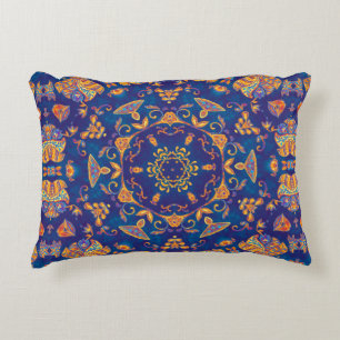 Farbenfrohe Wasserfarbe Kaleidoskop mandala. Orien Dekokissen