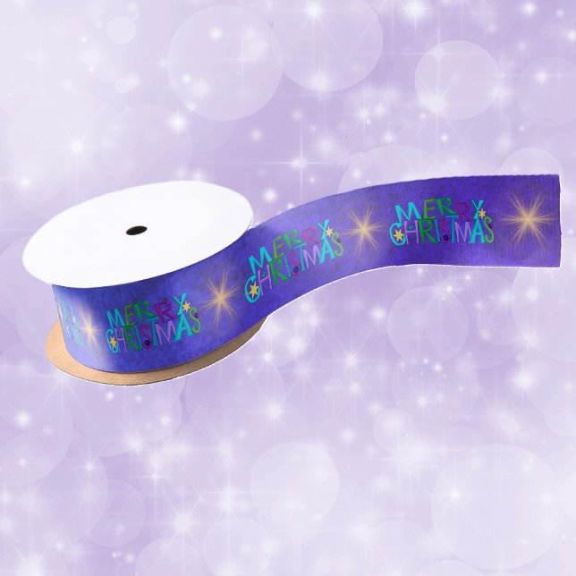 Farbenfrohe Weihnachts Text Twinkle Gold Stars Satinband (Merry Christmas in colourful letters gold twinkle stars on blue purple holiday gift wrap ribbon.)