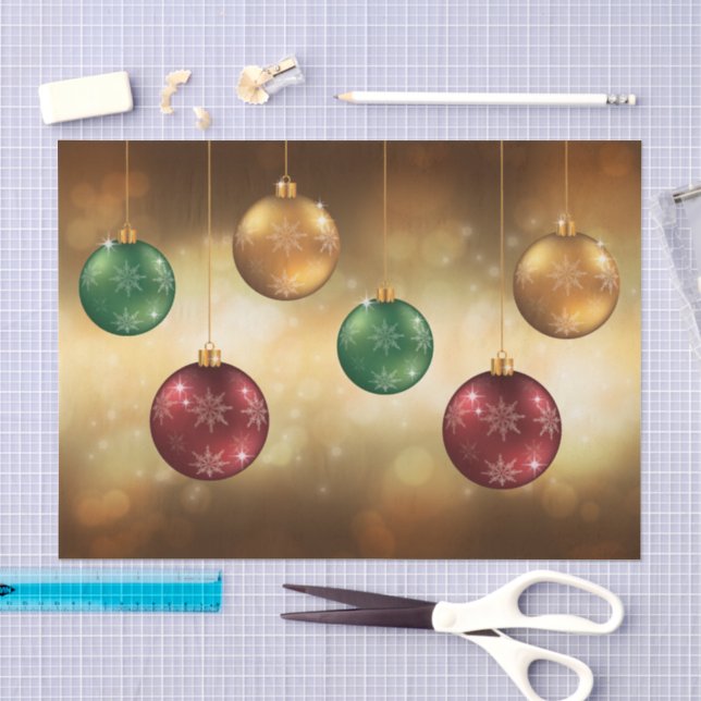 Farbenfrohe Weihnachtsbaumchen auf dem Gelben Boke Seidenpapier (Handwerk)