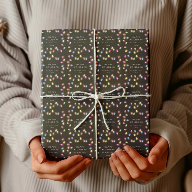 Farbenfrohe Weihnachtsbeleuchtung Mongram Holiday Geschenkpapier (Von Creator hochgeladen)