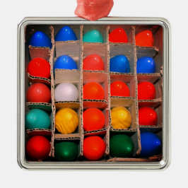 Farbenfrohe Weihnachtsleuchten in einer Schachtel Ornament Aus Metall
