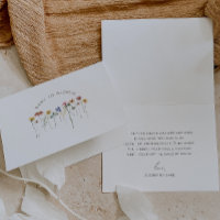 Farbenfrohe Wildblume Baby in Blütendusche