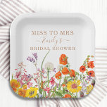 Farbenfrohe wilde Blume verpassen Frau Brautparty Pappteller<br><div class="desc">Farbenfrohe Wild Blume Country Wedding Miss To Mrs Brautparty Paper Party Teller präsentiert hübsche Blume in Orange, Gelb, lila und Rosa auf einem weißen Hintergrund mit Ihren benutzerdefinierten Informationen. Ideal für Ihr besonderes Hens Party, Junggeselinnen-Abschied, Brautparty, Pamper Party, Bachelorette Weekend und Hochzeitsfeiern mit modernen botanischen Blume und eleganter Schriftzeichen. Personalisieren...</div>