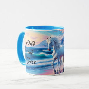 Farbenfrohe Wildpferde müssen Küstenlandschaft Tasse