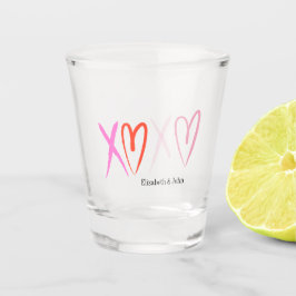 Farbenfrohe "XOXO" Herz Valentinstag Schnapsglas