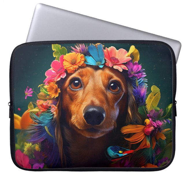 Farbenfroher brauner Hund mit Blumenkranz Laptopschutzhülle (Vorderseite)