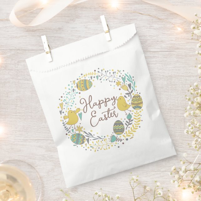 Farbenfroher Kraut von fröhlichen Hühnereiern und  Geschenktütchen (Ausgeschnitten)
