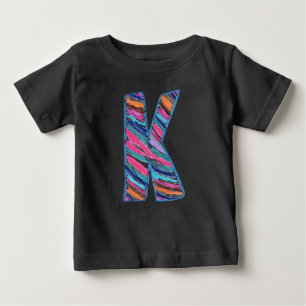 Farbenfroher mehrfarbiger Buchstabe K wie in Kay Baby T-shirt