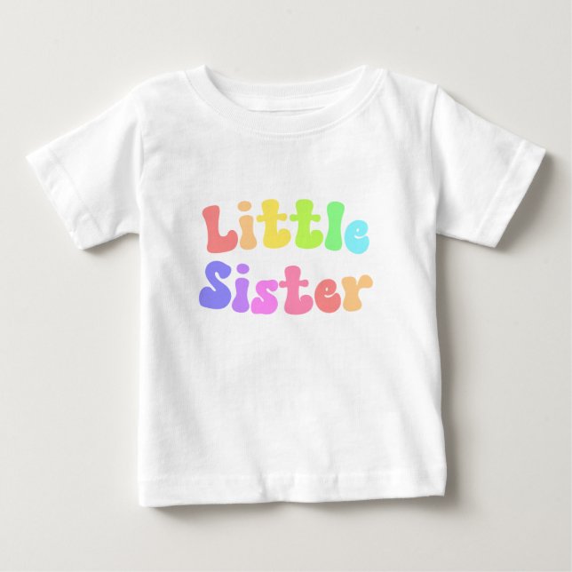 Farbenfroher Retro-Schriftart Kleine Schwester Baby T-shirt (Vorderseite)