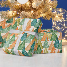 Farbenfroher Wald von Evergreen Weihnachtsbaumen Geschenkpapier
