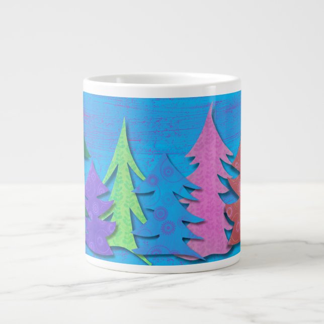 Farbenfroher Weihnachtsbaum im Wald Jumbo-Tasse (Vorderseite)