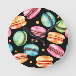 Farbenfrohes französisches Macaron-Wasserfarbmuste Runde Wanduhr