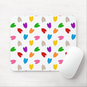 Farbenfrohes Liebesherzen Musterdesign Weiß  Mousepad