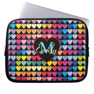Farbenfrohes Regenbogen-Herzen-Muster personalisie Laptopschutzhülle