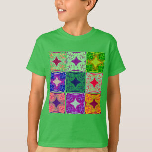 Farbenfrohes Schachbrett: Ein Sternen Design T-Shirt