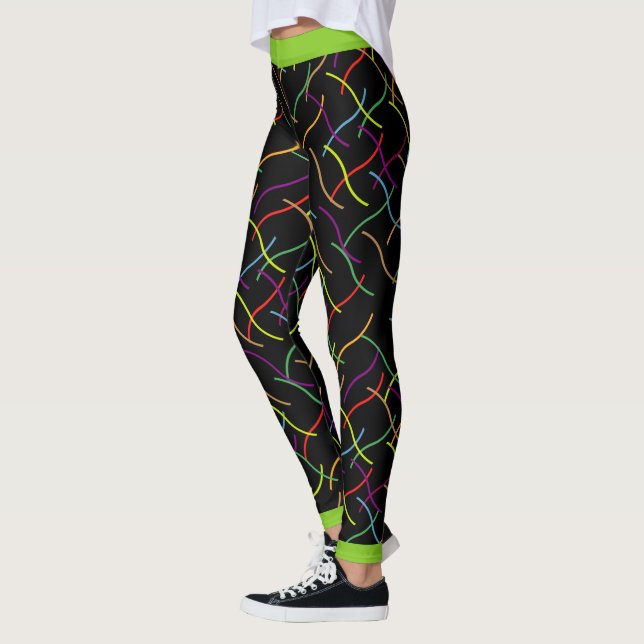Farbenvolles String-Muster auf schwarz Leggings (Links)