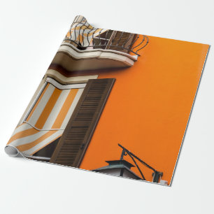 FARBHAFTE ITALIENISCHE FASSADE UND FENSTER GESCHENKPAPIER