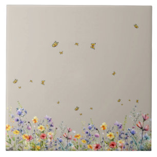 Farbige Aquarell-Wildblume mit Schmetterling Fliese