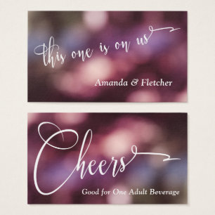 Farbige Bokeh- und Typografie-Getränkekarten