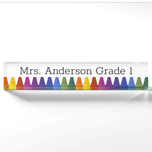Farbige Crayons personalisieren Schreibtischnamens Namensplakette