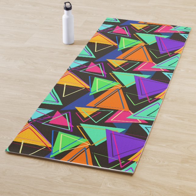 Farbige Dreiecke Yogamatte (Beispiel)